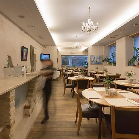 Aparthotel Elofthotel 3*
