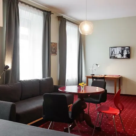 Aparthotel Elofthotel 3*